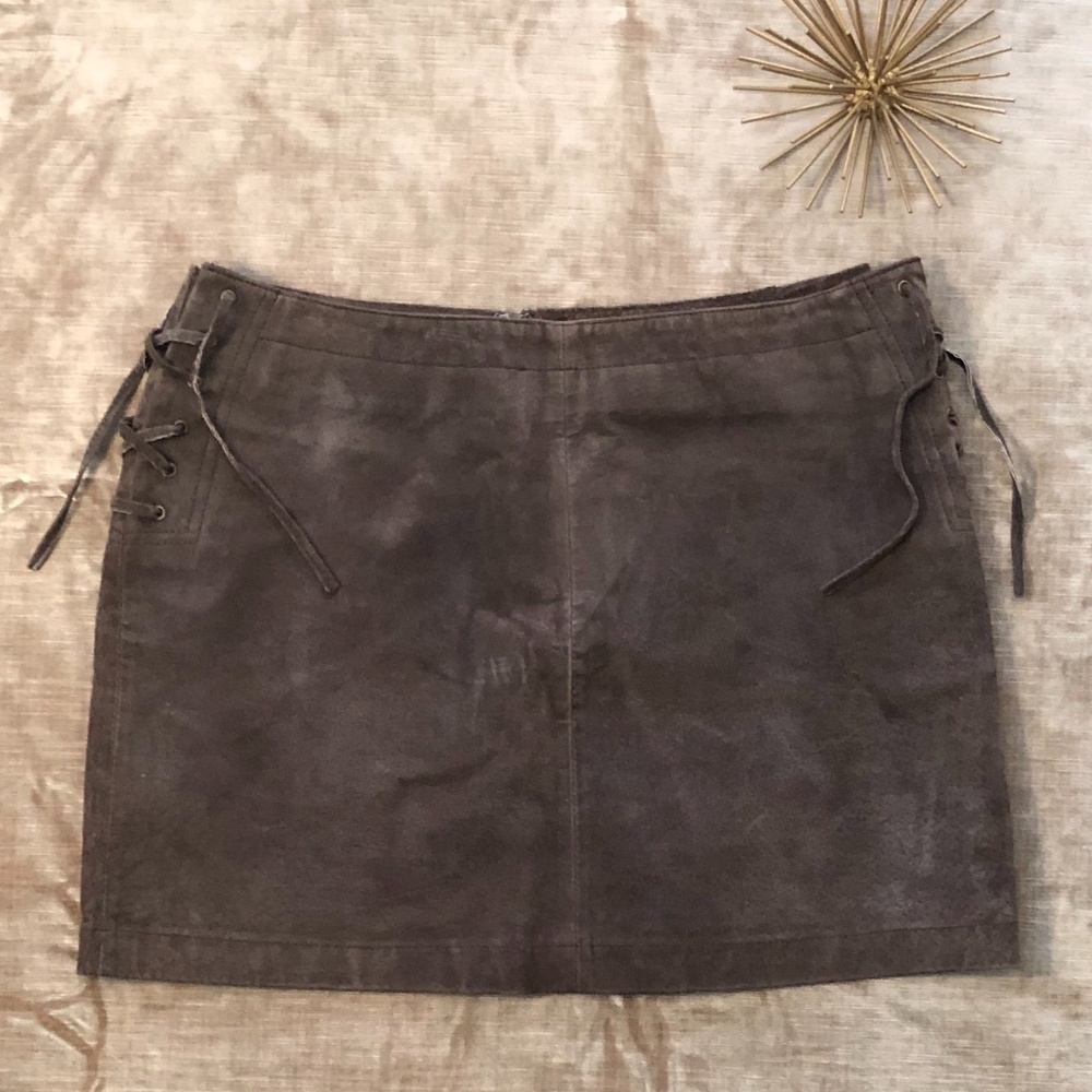 Y2K B.B. Dakota Brown Suede Mini Skirt